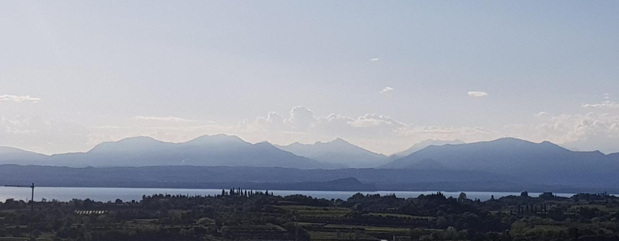 Lago 21 - Garden Terrace & Lake View Daire Pastrengo Dış mekan fotoğraf